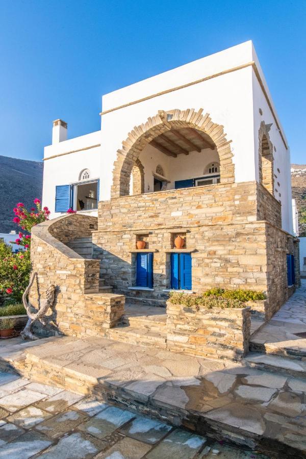 Traditional House By The Sea Istérnia Exteriör bild