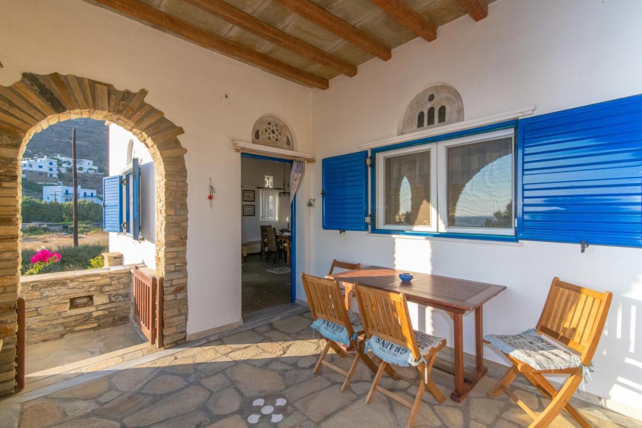 Traditional House By The Sea Istérnia Exteriör bild