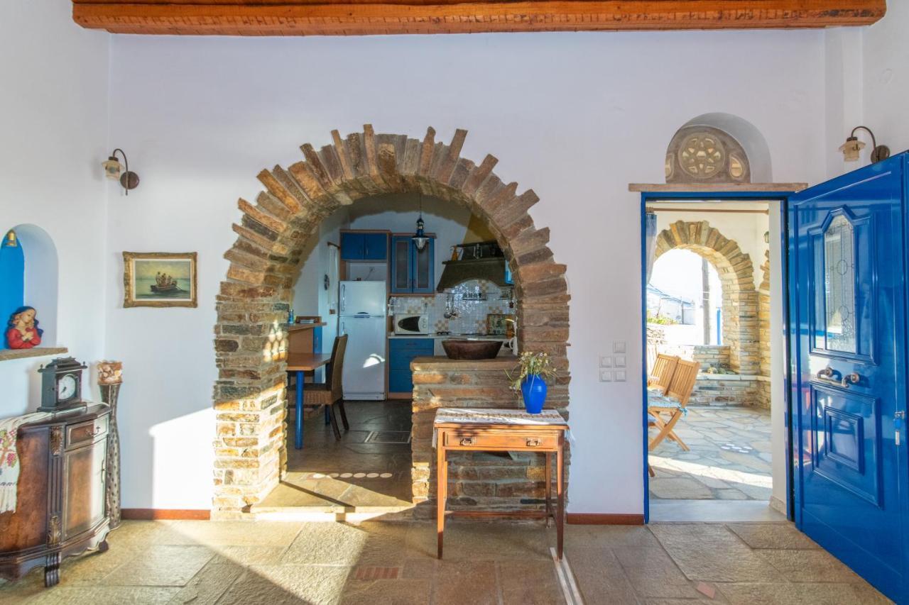 Traditional House By The Sea Istérnia Exteriör bild