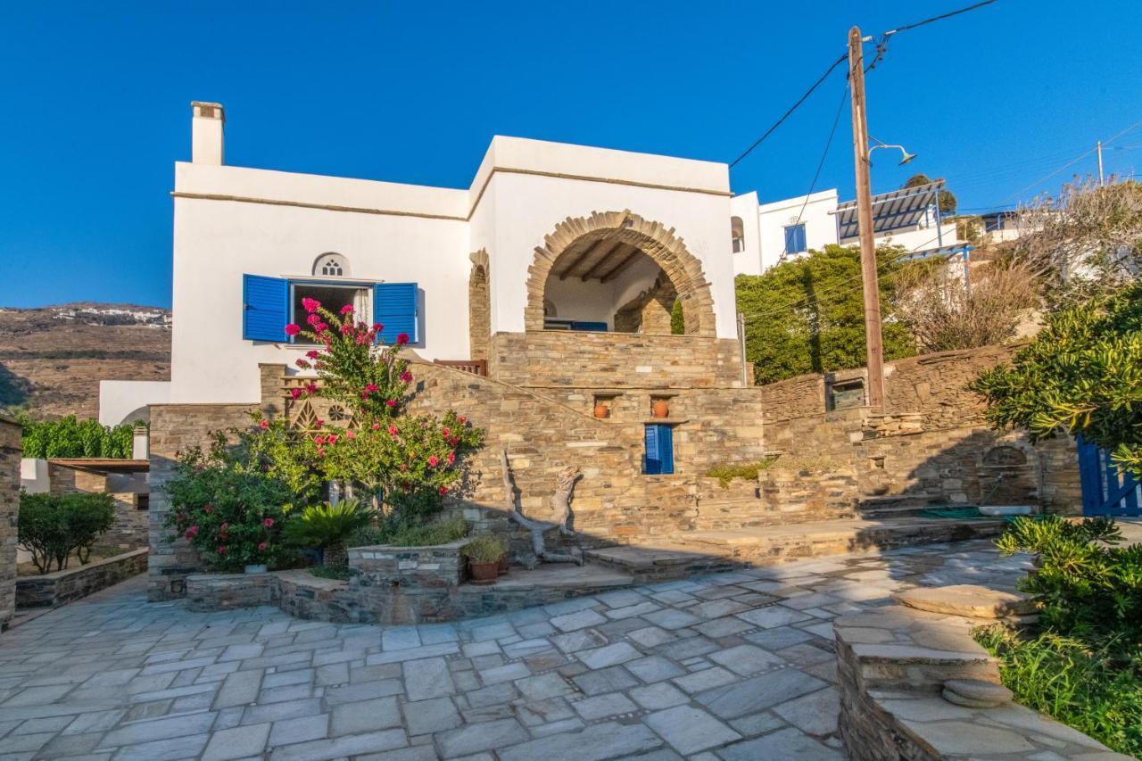 Traditional House By The Sea Istérnia Exteriör bild